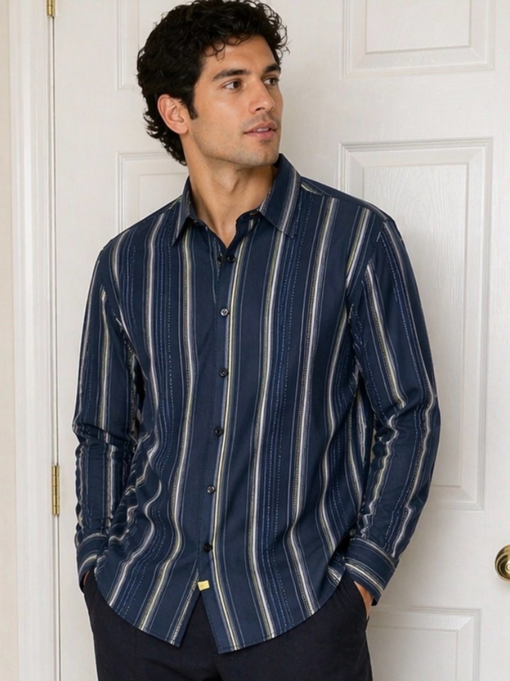 Tommy Bahama Navy and Cream Verticali Stripe Button-Down Shirt 80% Silk size M